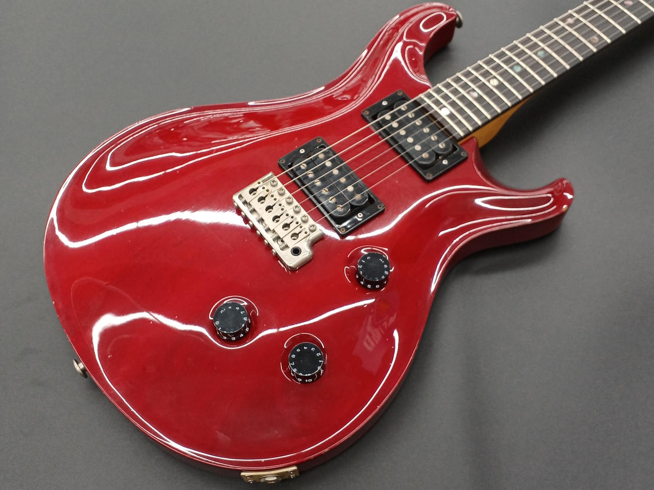 PRS CE24 Electric Guitar - High Performance and Versatile