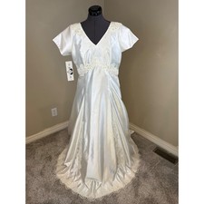 NWT Vintage Wedding Dress Ivory Lace Pearl Bow Train Size 16 Embroidered 90's