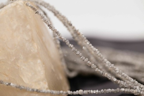 Gray Rough Diamonds Natural Raw Diamond Uncut Diamond Beads 3mm-2.0mm 4" Strand - Foto 6 di 6