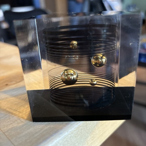 Enzo Mari Vintage Op Art Lucite Acrylic Cube Sculpture Neiman Marcus Rare MCM - Picture 5 of 11