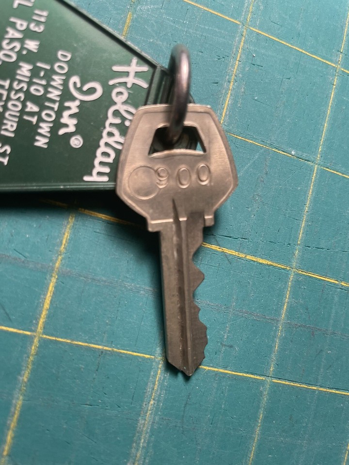Vintage Holiday Inn El PasoTexas Hotel Room Key Fob RM 900 eBay