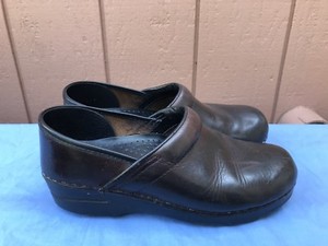 dansko 39 narrow