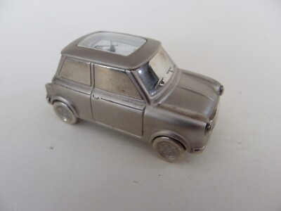 Miniatur silberfarbene Uhr, Mini Auto Form.