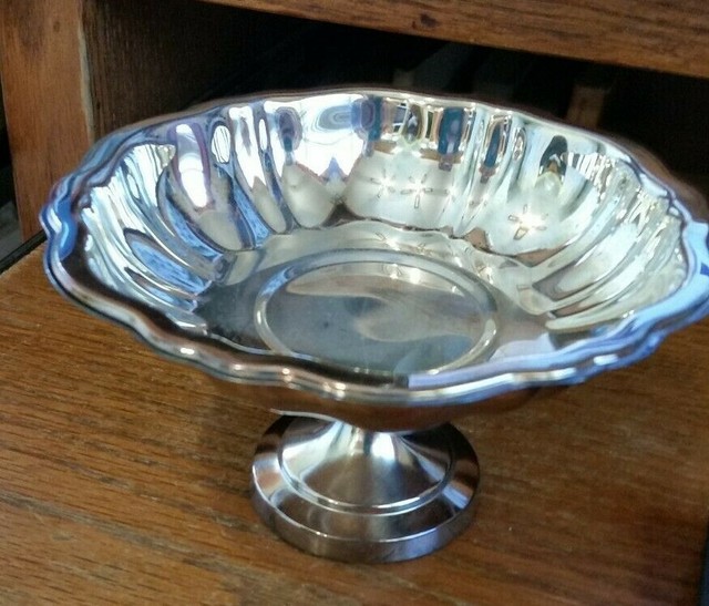 Oneida Silversmiths Silver Plated Round Fluted Candy Dish w/Pedestal eBay