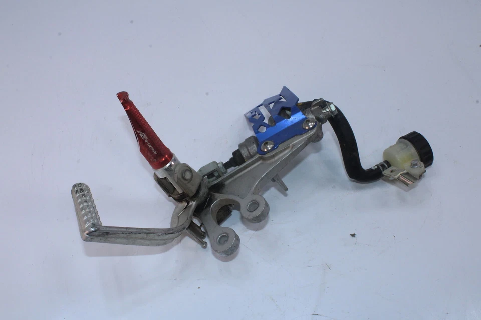 Cilindro maestro de freno trasero 11-17 Suzuki GSXR750 con depósito 69600-47H10 Foto 4 de 4