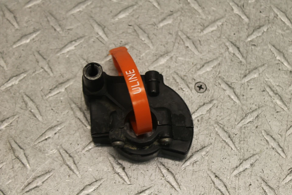 1983 KAWASAKI KX80 THROTTLE HANDLE GUIDE  Foto 3 de 4