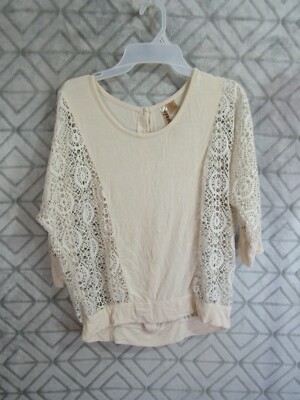 Eyeshadow Top Size M Tan Button Up Back Round Neck Lace Half Sleeve Casual