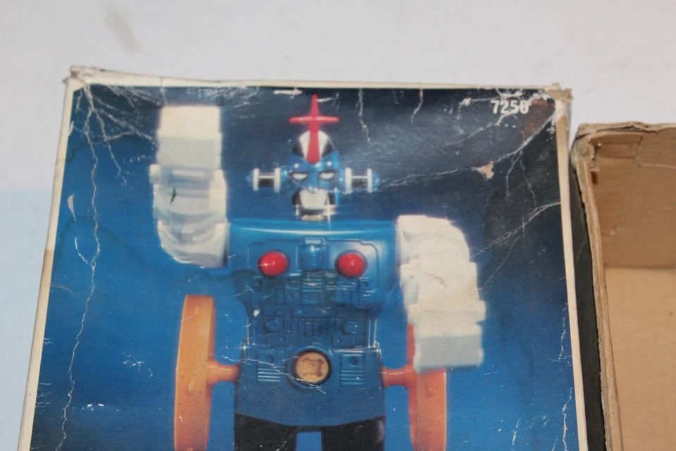 Bandai Super Robot Defender of Justice Blue Fighter De Colección Años 70 Solo Caja RARO DIFÍCIL DE ENCONTRAR Foto 2 de 4