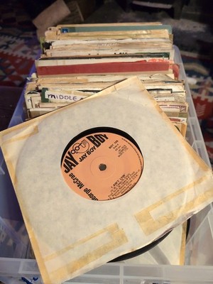 Approx 100 Vinyl Singles Job Lot, VG+ 7'' 45rpm,  Moody Blues, Mud, George McCrea