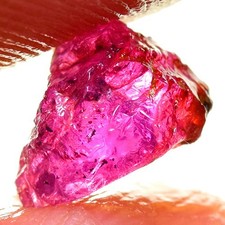 VIVID RUBY UNHEATED 2.00 ct UNHEATED RED RUBY ROUGH NATURAL100% NR!