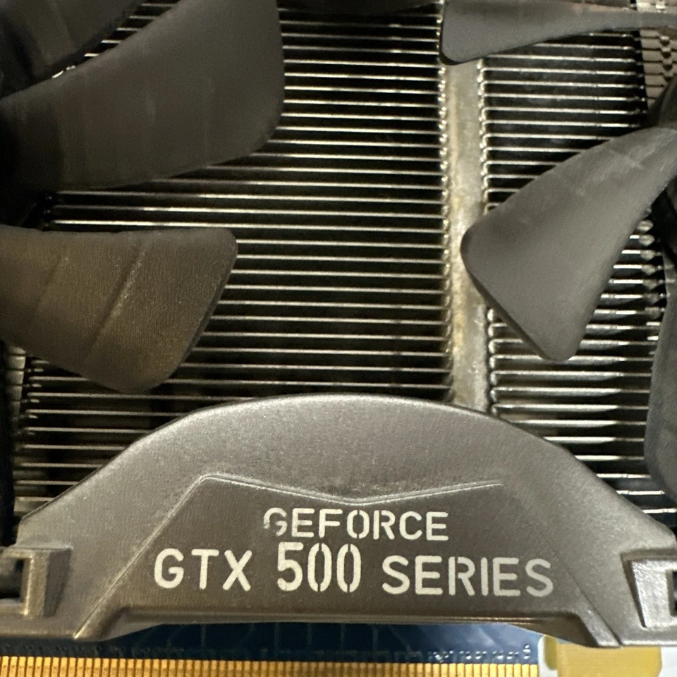 TARJETA GRÁFICA GALAXY GTX SERIE 500 Foto 3 de 4