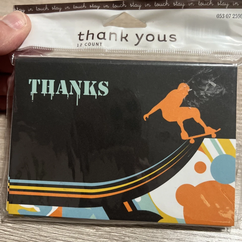 JUEGO DE 12 NOTAS DE AGRADECIMIENTO SKATEBOARDING NUEVAS EN PAQUETE PRECINTADO Foto 2 de 3