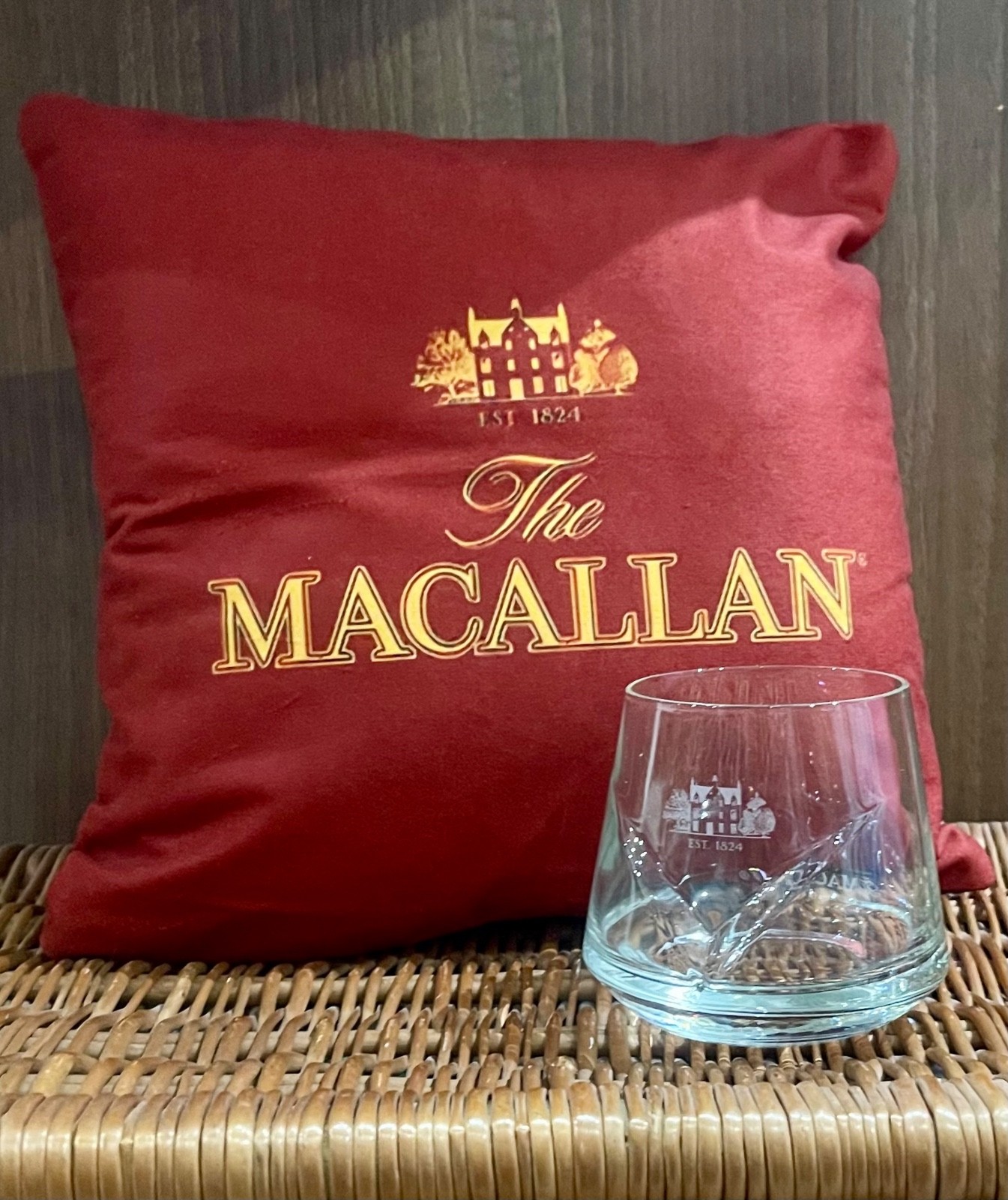The Macallan Whisky Chevron Whisky Glass & Cushion Cover.-image