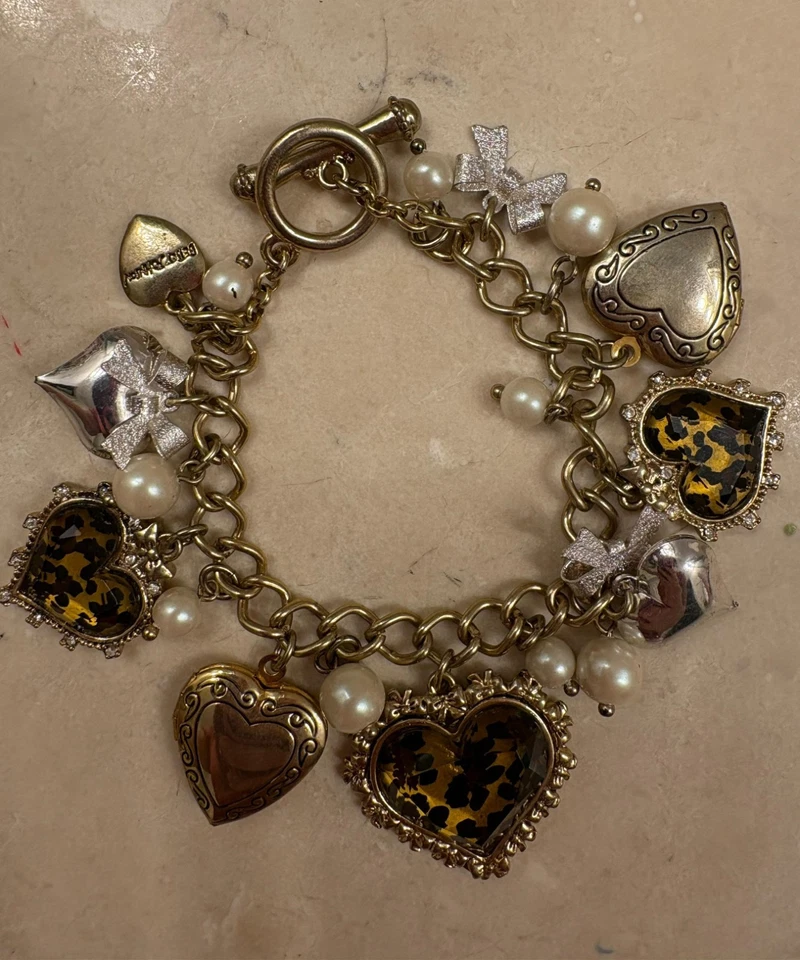 ВИНТАЖНЫЙ BETSEY JOHNSON ЖИВОТНЫХ ПЕЧАТИ ЛЮЦИТ СЕРДЦЕ ПОДВЕСКИ БРАСЛЕТ МЕДАЛЬОН ЖЕМЧУГ ГАЛСТУК-БАБОЧКА - Изображение 3 из 3