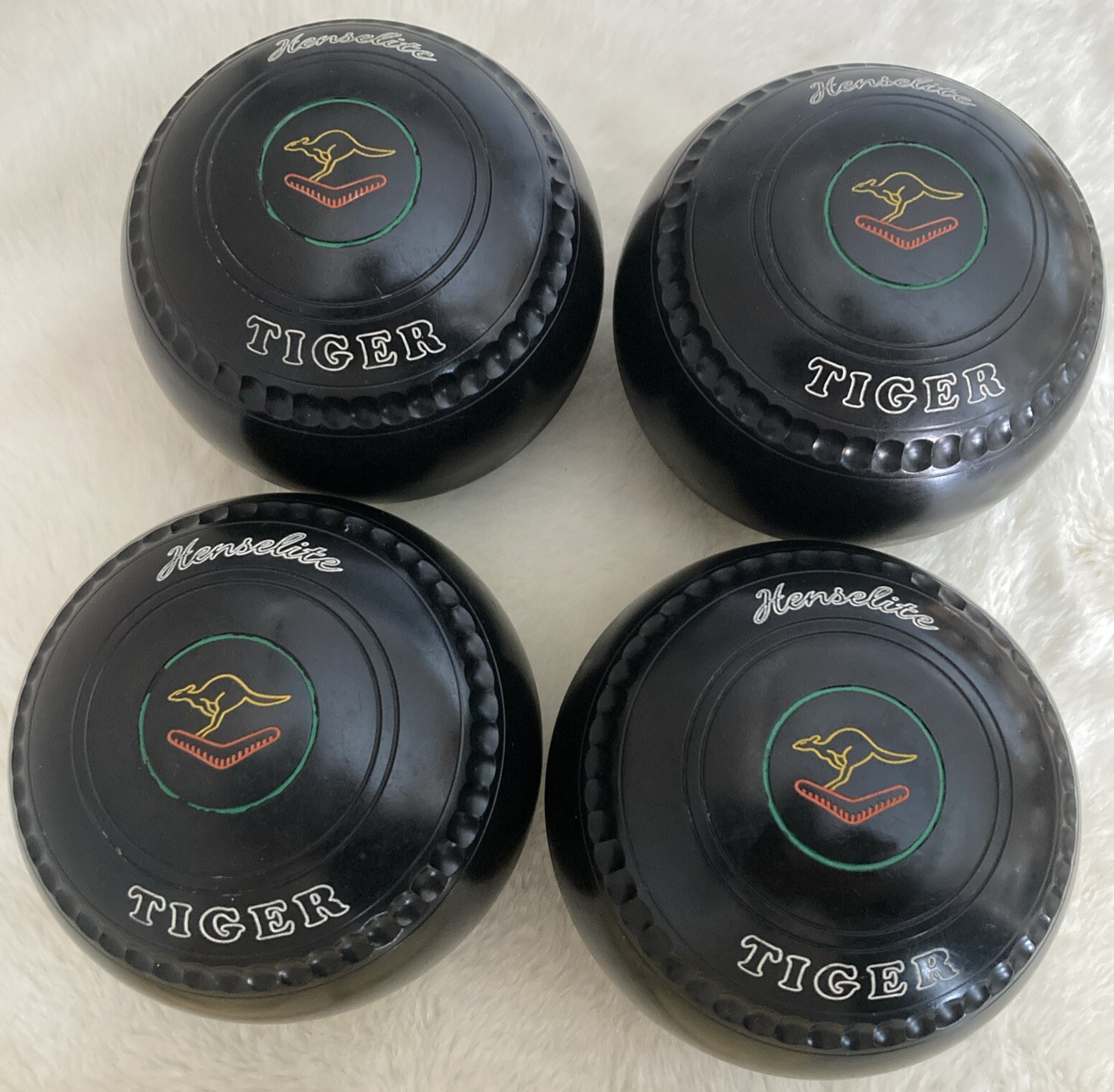 Henselite Tiger Bowls, Size 3, Ideal In/Outdoor/Short Mat, Good