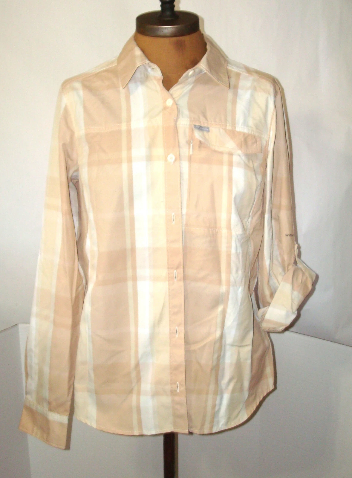 New Womens NWT M Plaid Khaki White Top Roll Sleeves UPF Columbia Antiodor Vented