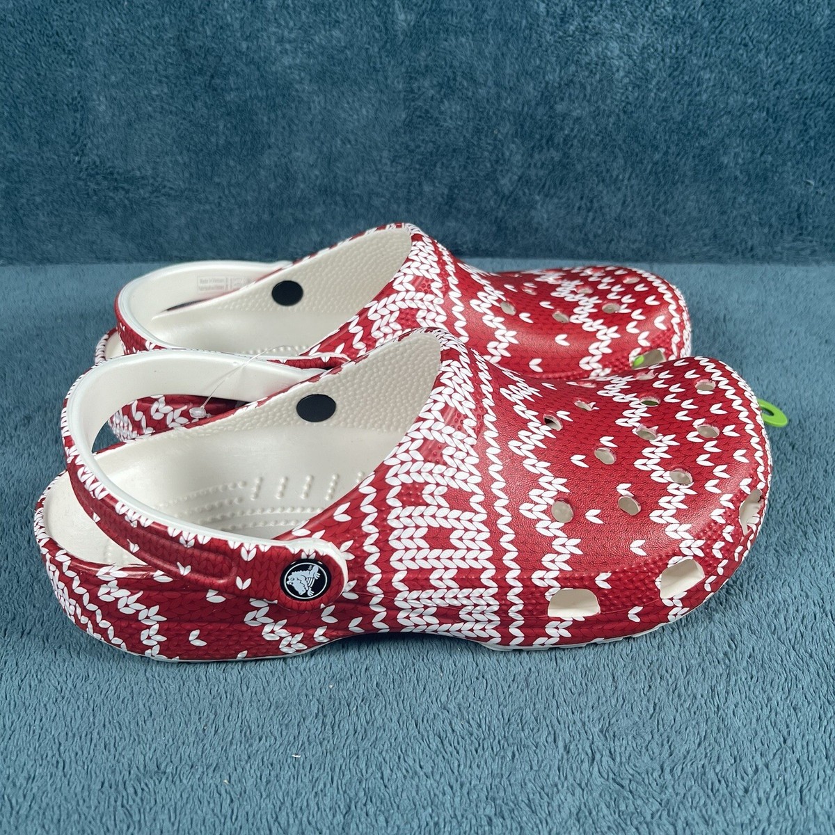 Crocs Classic Clogs Holiday Red/white Christmas Sweater  display picture 2