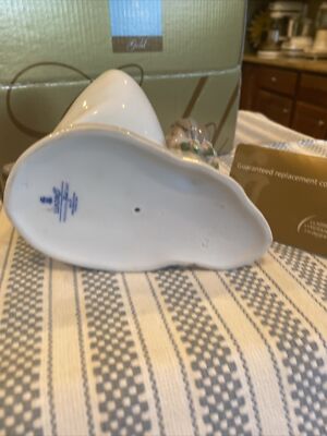 Lladro 7711 Playtime With Petals - Brand New Condition in Original