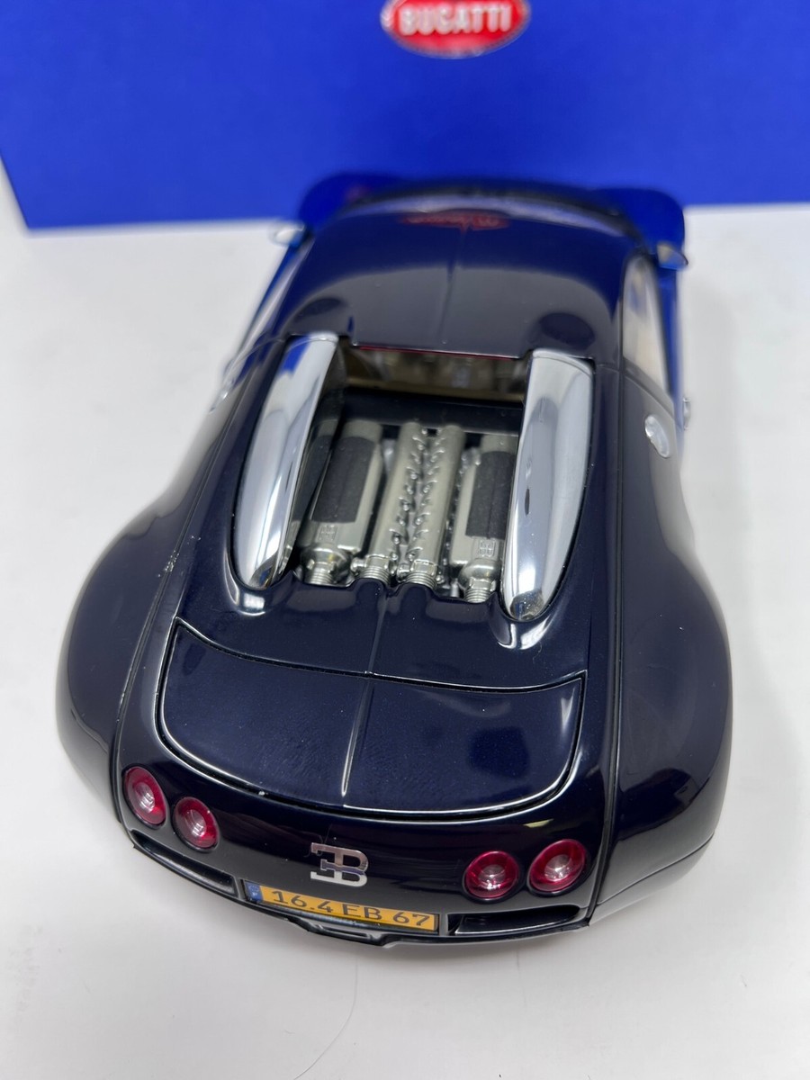 ミニカー 1/18 autoart Bugatti Veyron Showcar 1:18 AUTOart #70901 Bugatti EB 16.4 Veyron Showcar (Black