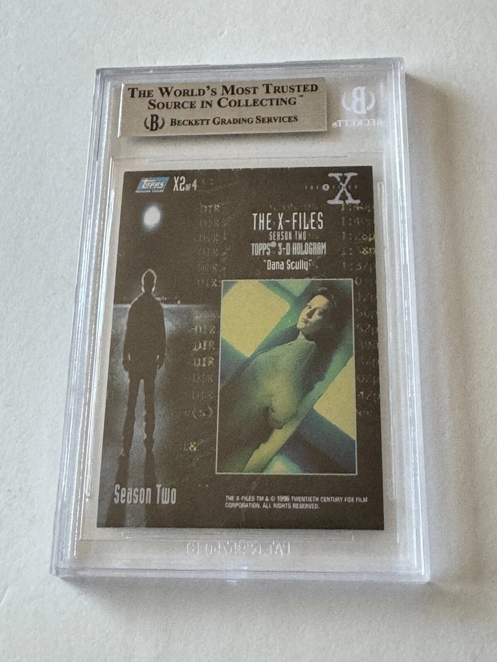 1996 Topps X-FILES Hologram 3-D Effect Card GILLIAN ANDERSON Dana Scully BGS 8.5 - Image 4 of 4