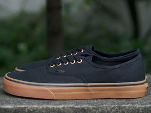 vans authentic black rubber