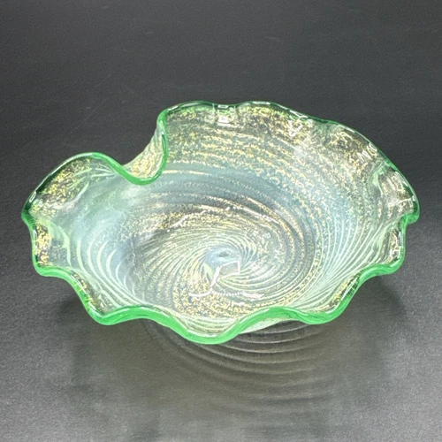 Murano Fratelli Toso Vintage Art Glass Bowl Emerald Green Crest Swirl Opalescent