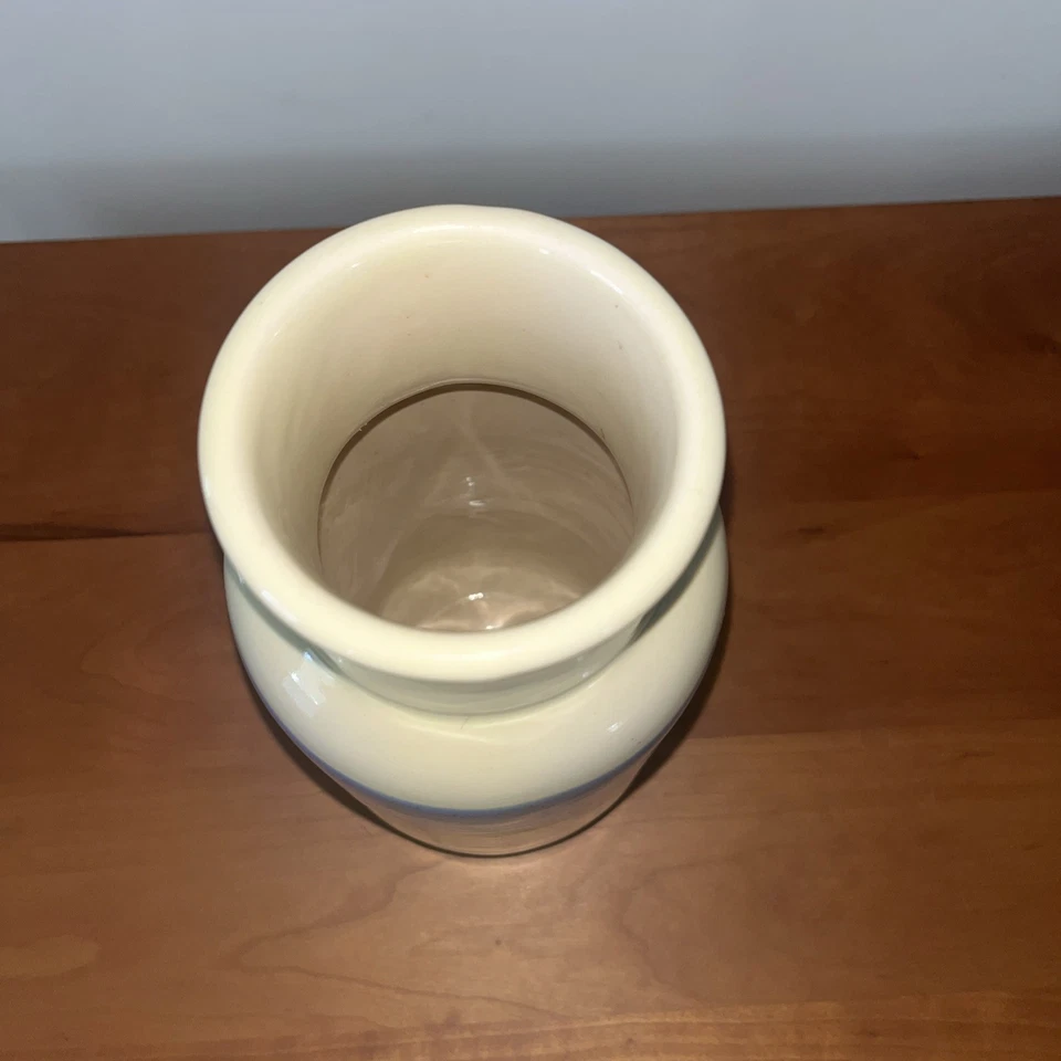 Vaso de cerâmica com faixas tricolor por Pier 1 - Imagem 4 de 4