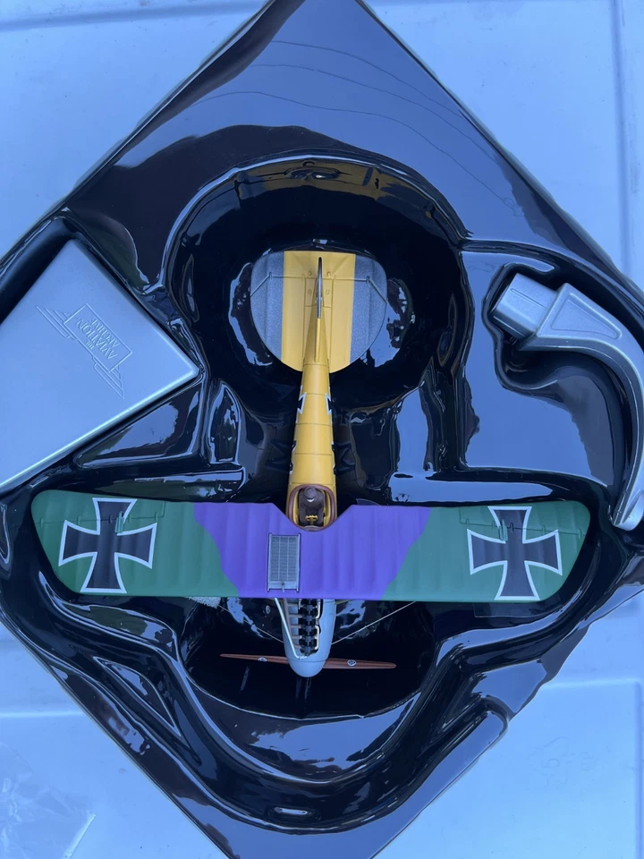 CORGI: Folker  ALBATROSS D.V 2111/17, Lt. Martin Mallmann ,  "AA37810" 1:48 - Image 2 of 4