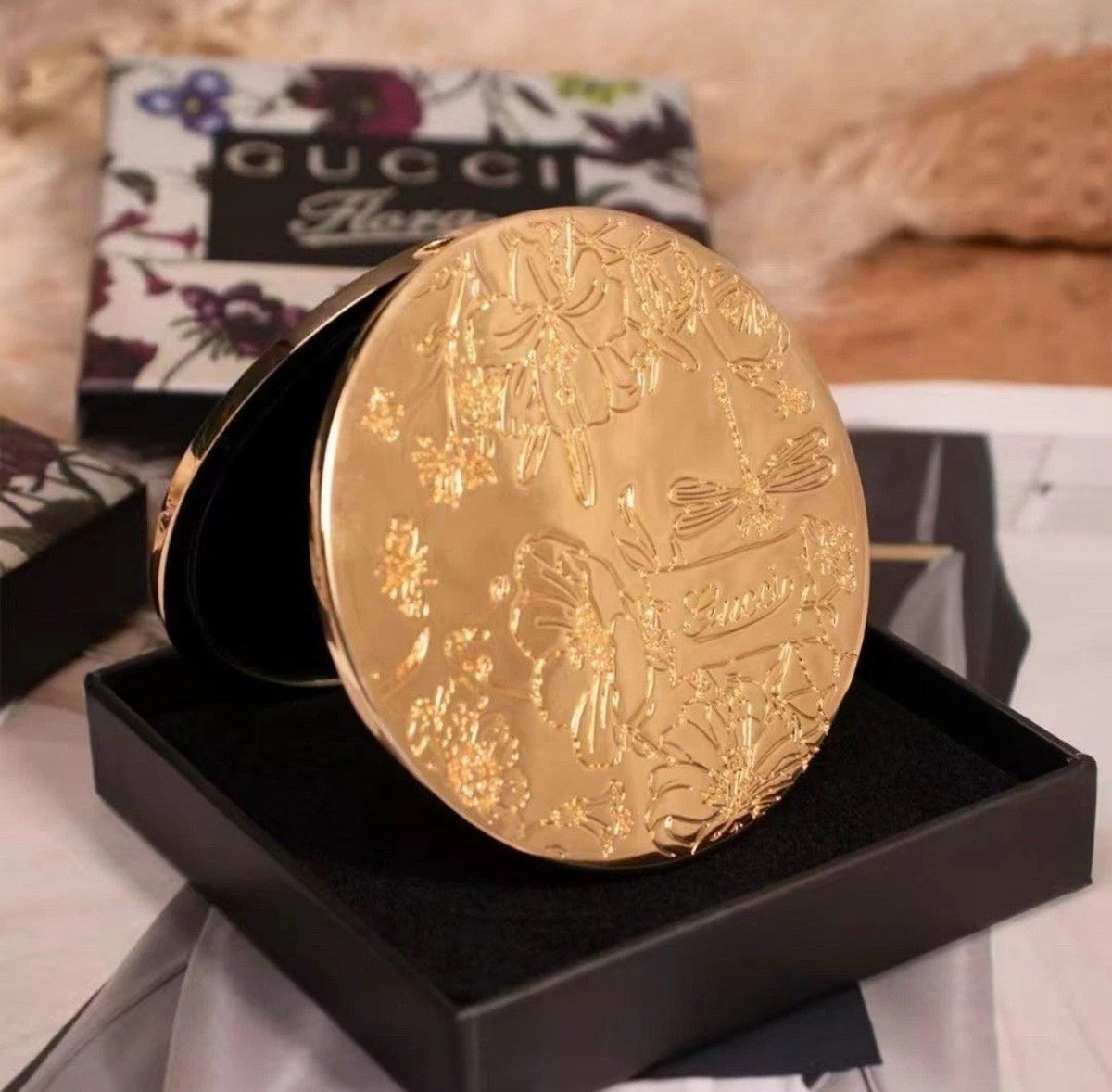 NIB Gucci Flora Gold Floral Embossed Compact Mirror | eBay