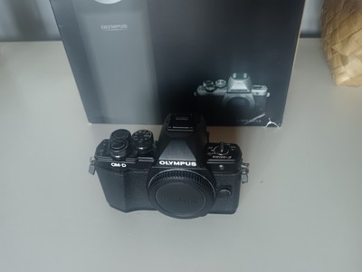 Olympus OM-D E-M10 Mark II Micro 4/3 Gehäuse Spiegellose Maschine 
