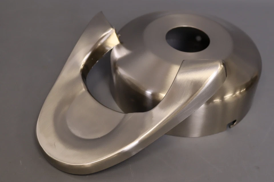 Ventilador de techo interior Westinghouse 72244 Arcadia con luz y control remoto, 46 pulgadas Foto 3 de 4