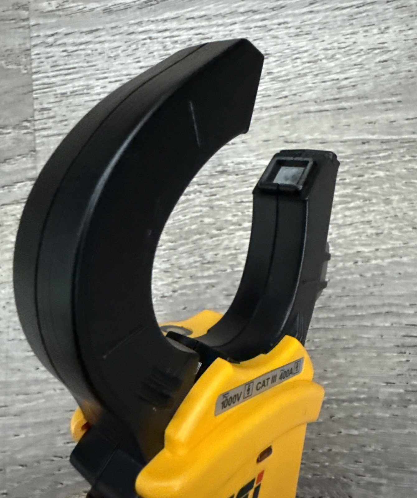 UEi Test Instruments DL469 True RMS Clamp Meter CATIII 1000V