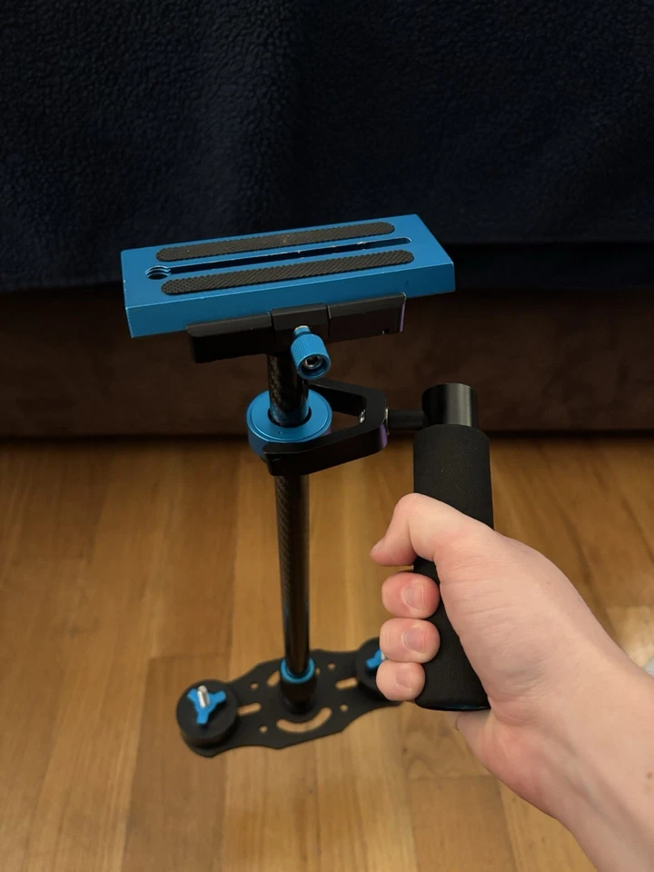 Estabilizador de cámara portátil Steadicam de aleación de aluminio de fibra de carbono NEEWER Foto 2 de 3