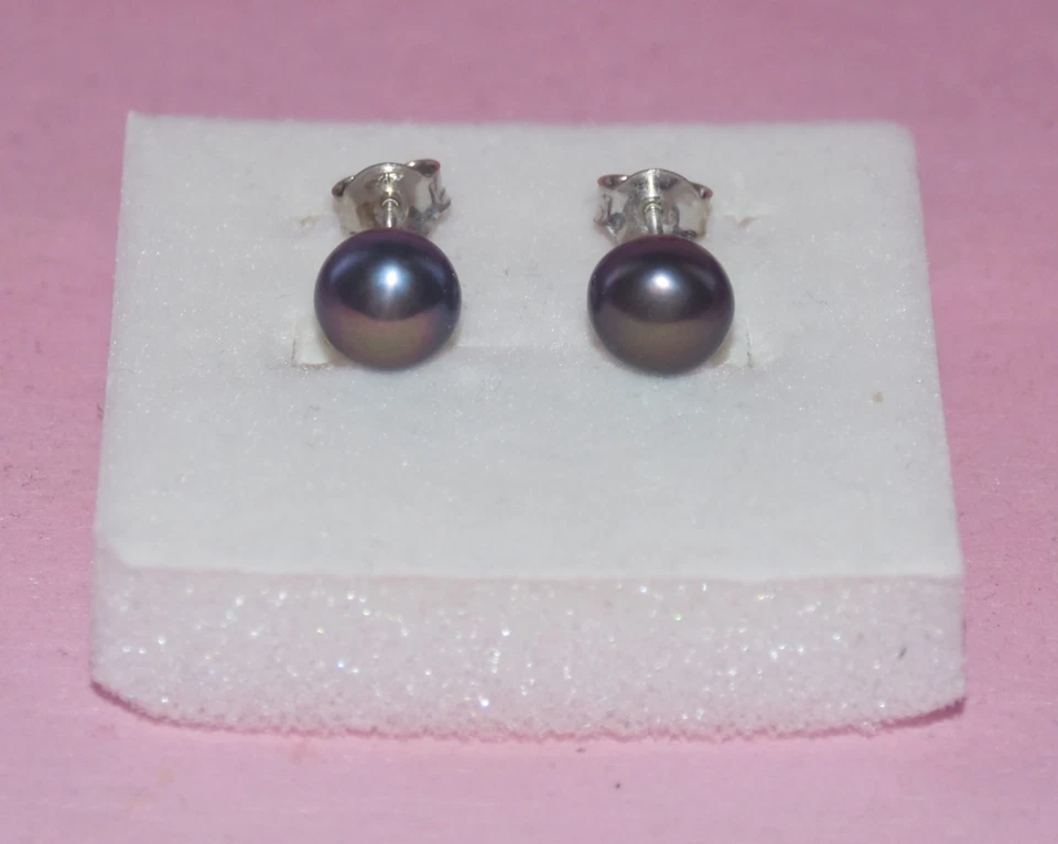 Orecchini donna in Argento 925 con Perle D' Acqua Dolce 8-9mm a bottone  - Immagine 2 di 4