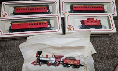 Bachmann HO Scale Central Pacific  Jupiter   3 Cars And Caboose Set