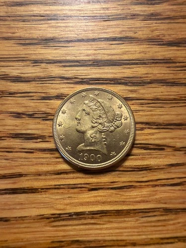 1900 gold liberty 5 dollar coin Weighs 8 Grams
