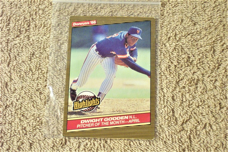DONRUSS 86 (DWIGHT GOODEN, PITCHER ) Pitcher of Month April Baseball Card #8