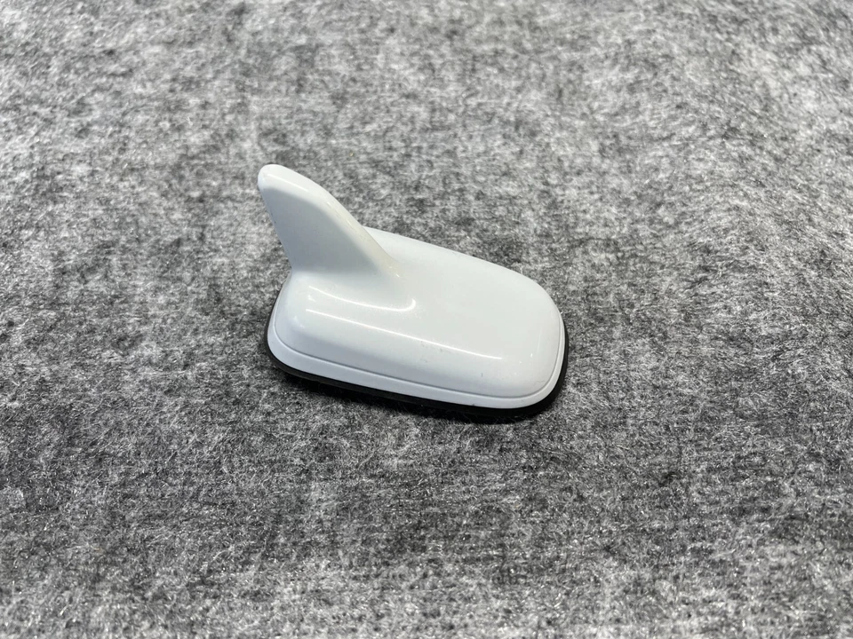 CONJUNTO ANTENA TIBURÓN TECHO GPS/RADIO OEM 54K 12-18 AUDI A6 A7 S6 S7 RS7 Q3 Foto 2 de 4