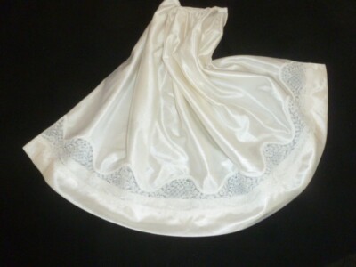 joli jupon vintage jolie dentelle T 48/50/52 taille élastique