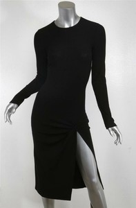 vestido midi manga longa com fenda