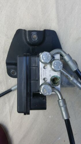 KTM DUKE 390 RC 2013 2014 2015 2016 2017:ABS PUMP:USED  - Picture 1 of 2