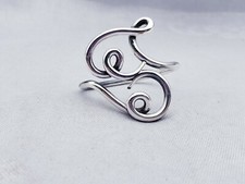 Vintage Silver Napkin Ring with Very Unique Design Possibly Silverplated 10221
