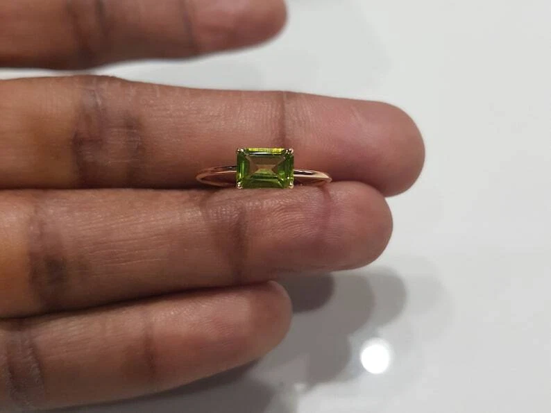 0.72 Ct Peridot Minimalist Solitaire Ring 10k Solid Yellow Gold - Image 4 of 4