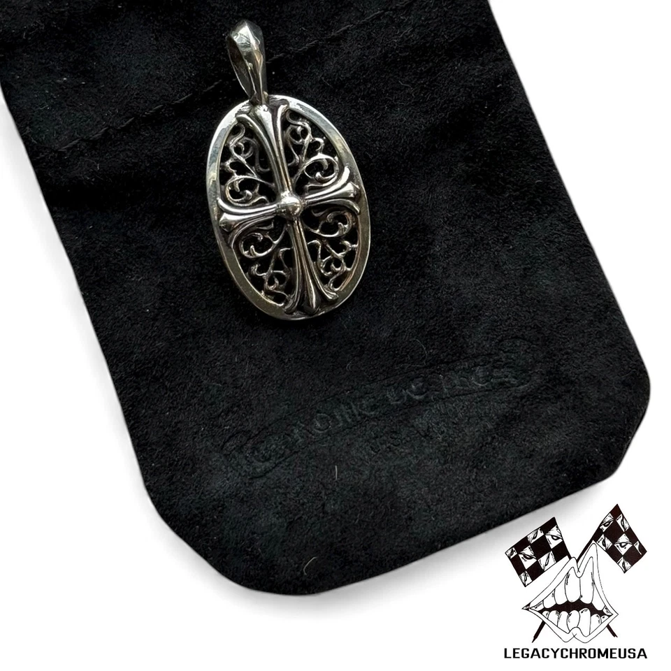 ОВАЛЬНАЯ ПОДВЕСКА ИЗ СЕРЕБРА 925 ПРОБЫ С ХРОМИРОВАННЫМИ СЕРДЦАМИ - Изображение 2 из 4