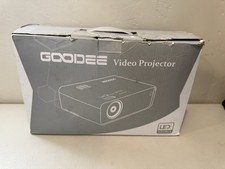 GooDee W80 HD WiFi Video Projector Kit with 100" Screen Teated Works