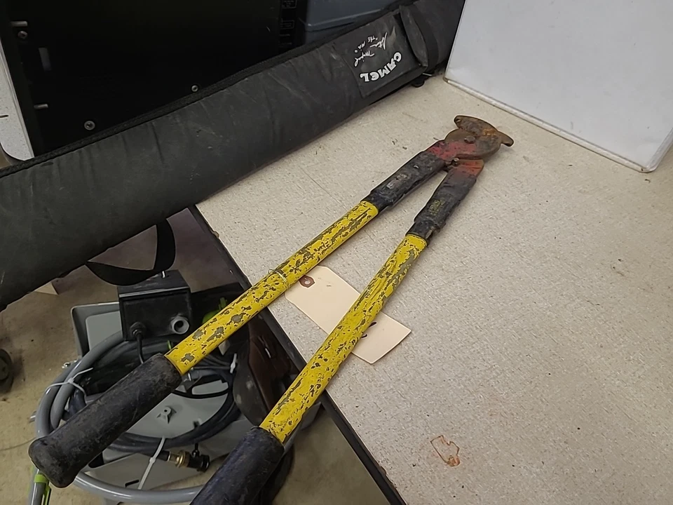 HK Porter 0290FCS Copper / Aluminum Cutter Cable Shear 1-3/8'' Capacity - Image 2 of 4