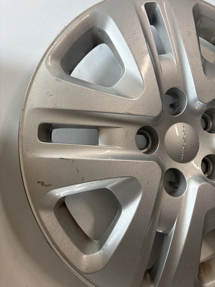 DODGE JOURNEY  17" Bolt-on Hubcap Wheelcover Factory Original 8046B - Image 4 of 4