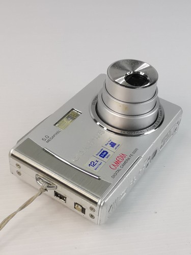 Olympus CAMEDIA FE-5500 5.0MP Digital Camera - Silver - Imagen 14 de 15