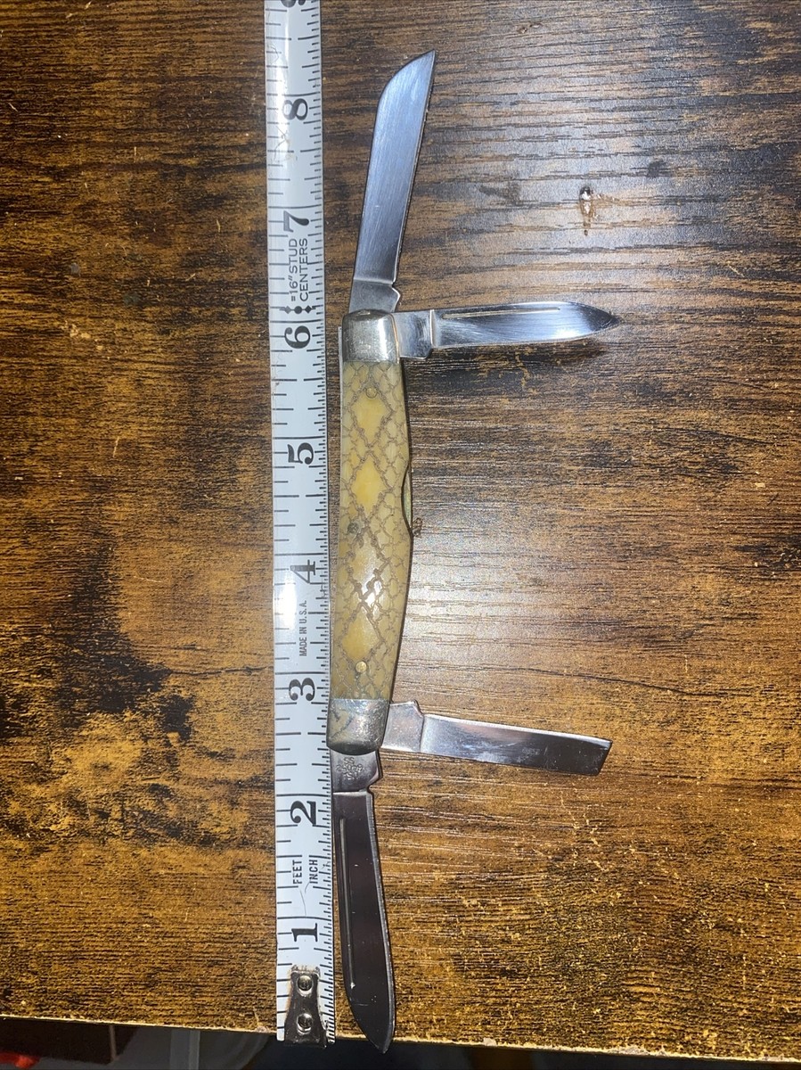 2004 Case XX Antique Rattlesnake Jigged Bone 3.625