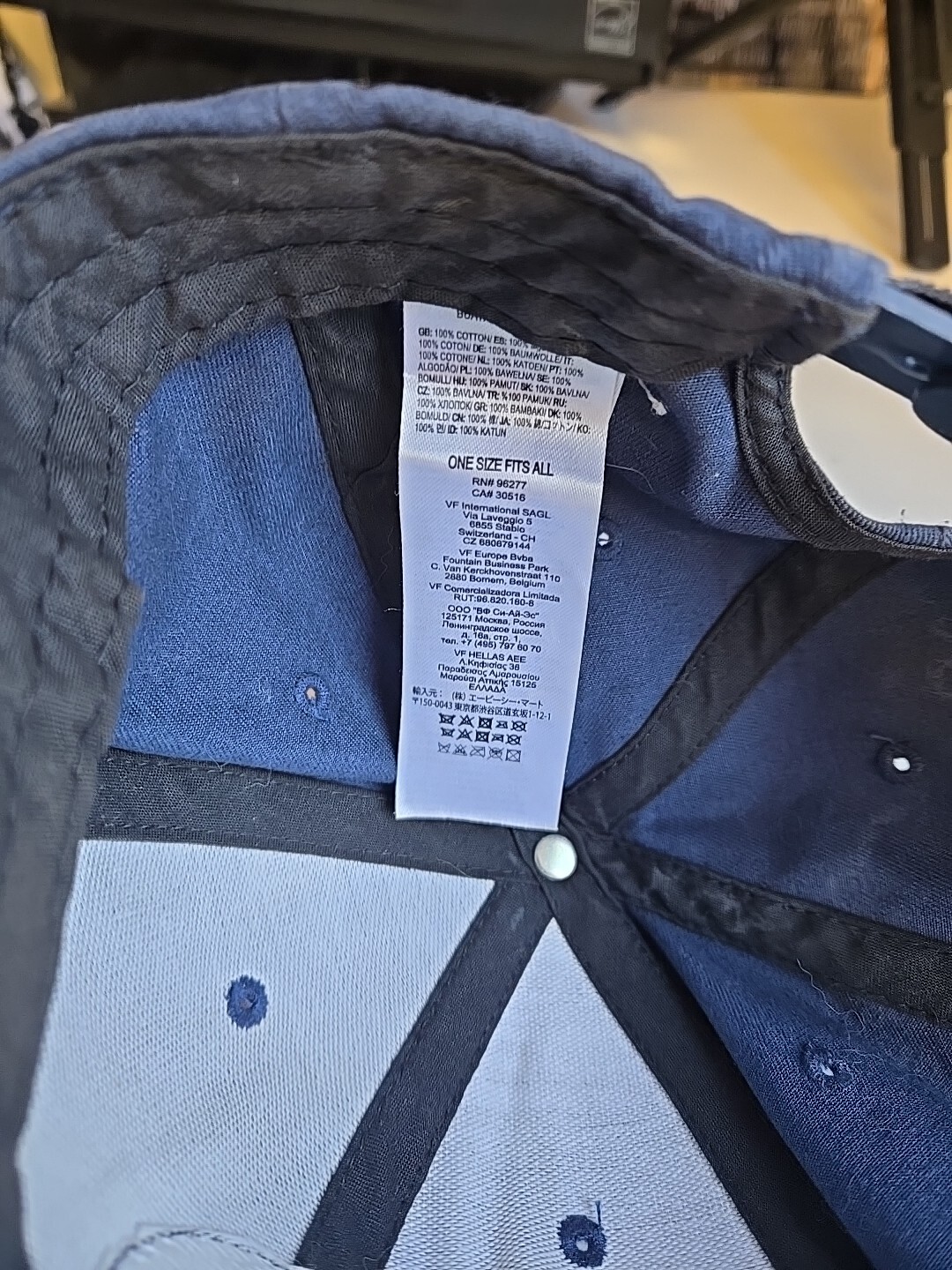 Vans Hat Snap Back Off The Wall - image 4